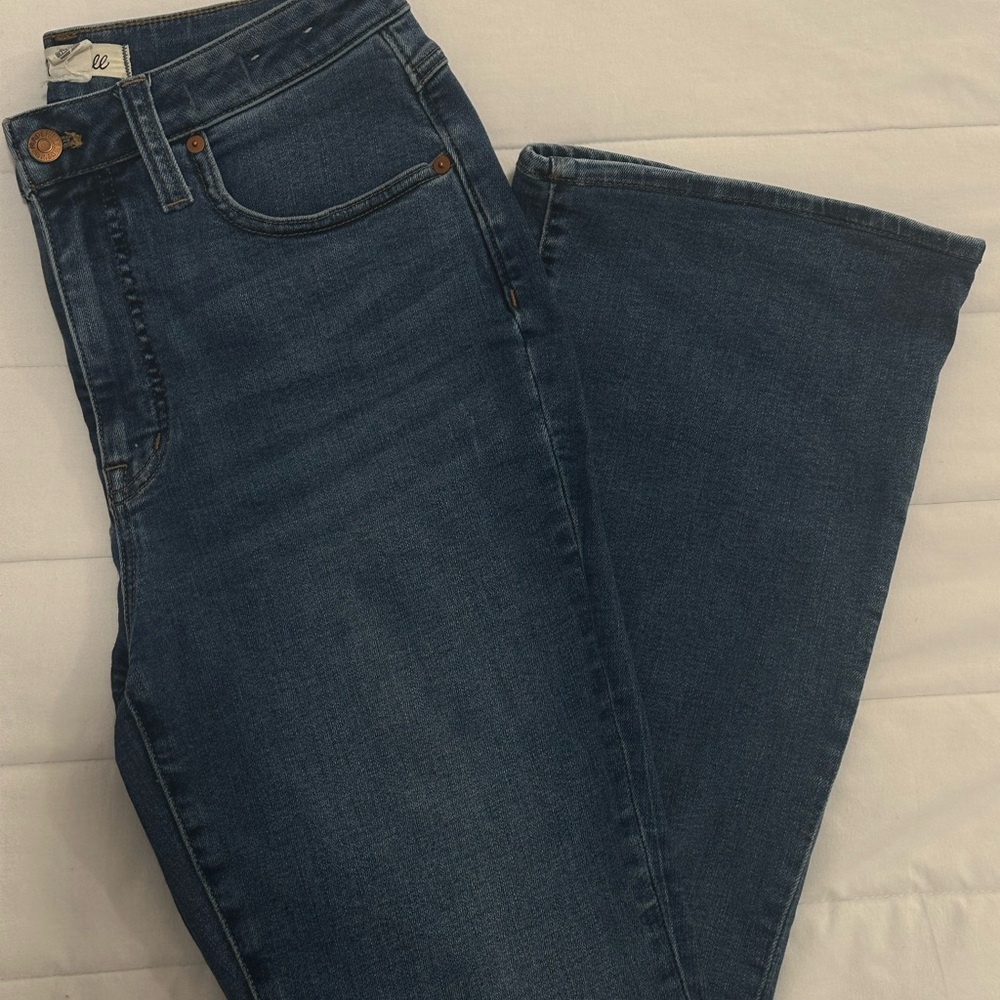Madewell Curvy Flare Jeans- Size 28